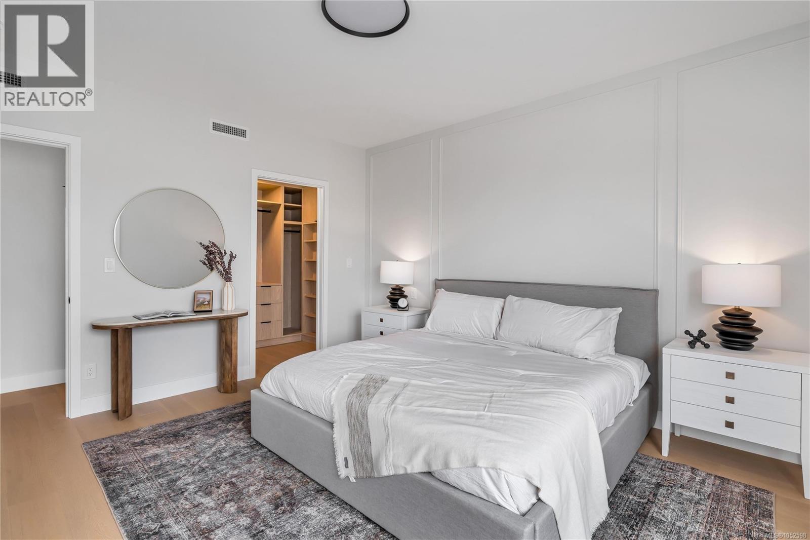 2 2590 Penrhyn St Property Photo 35