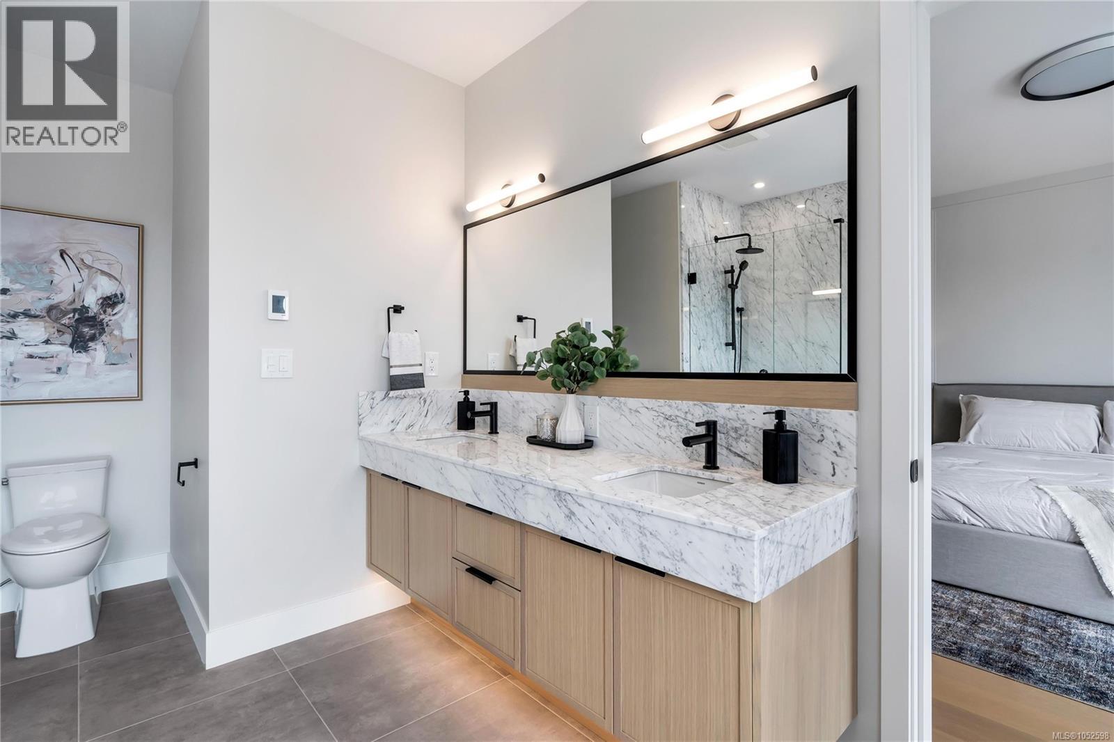 2 2590 Penrhyn St Property Photo 40