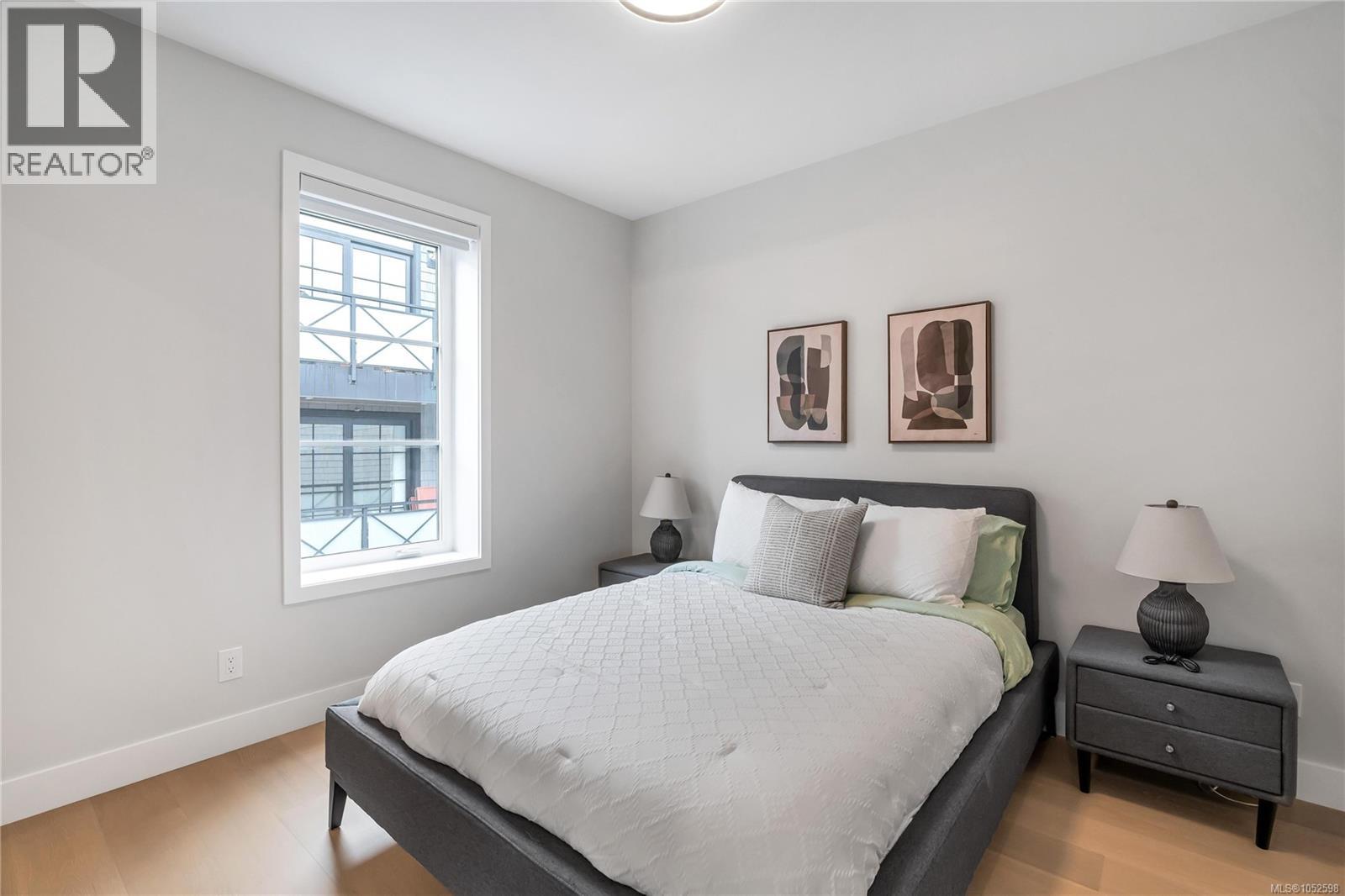 2 2590 Penrhyn St Property Photo 44