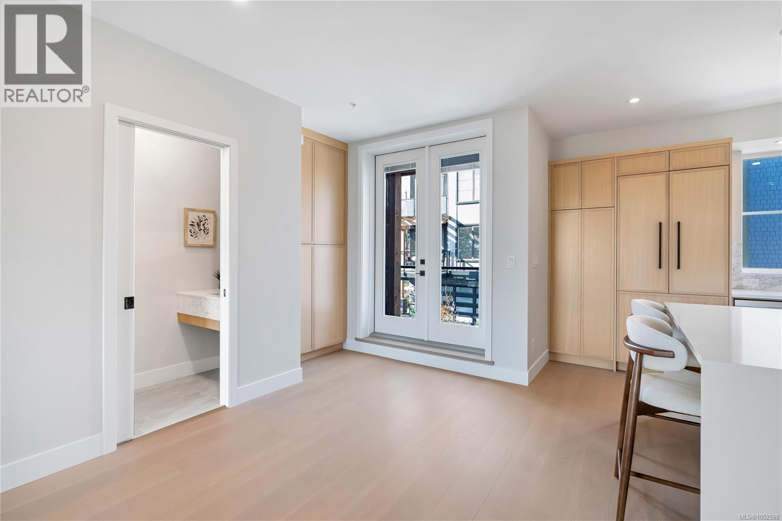 11 2590 Penrhyn St Property Photo 18
