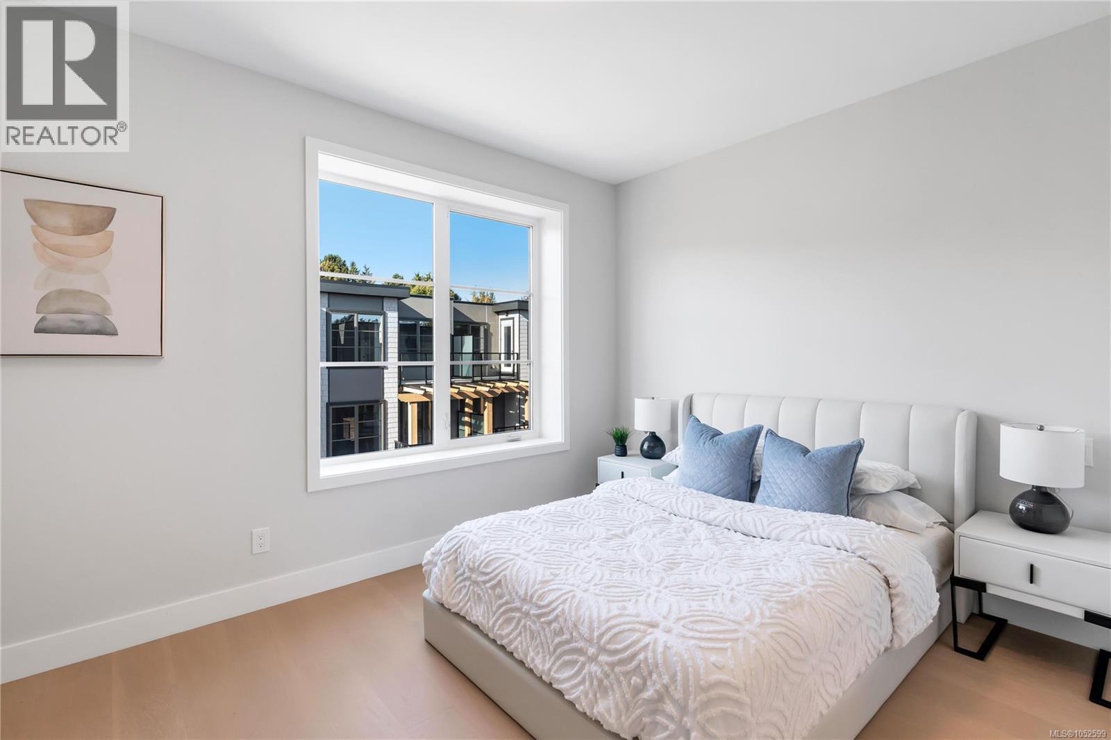 11 2590 Penrhyn St Property Photo 43