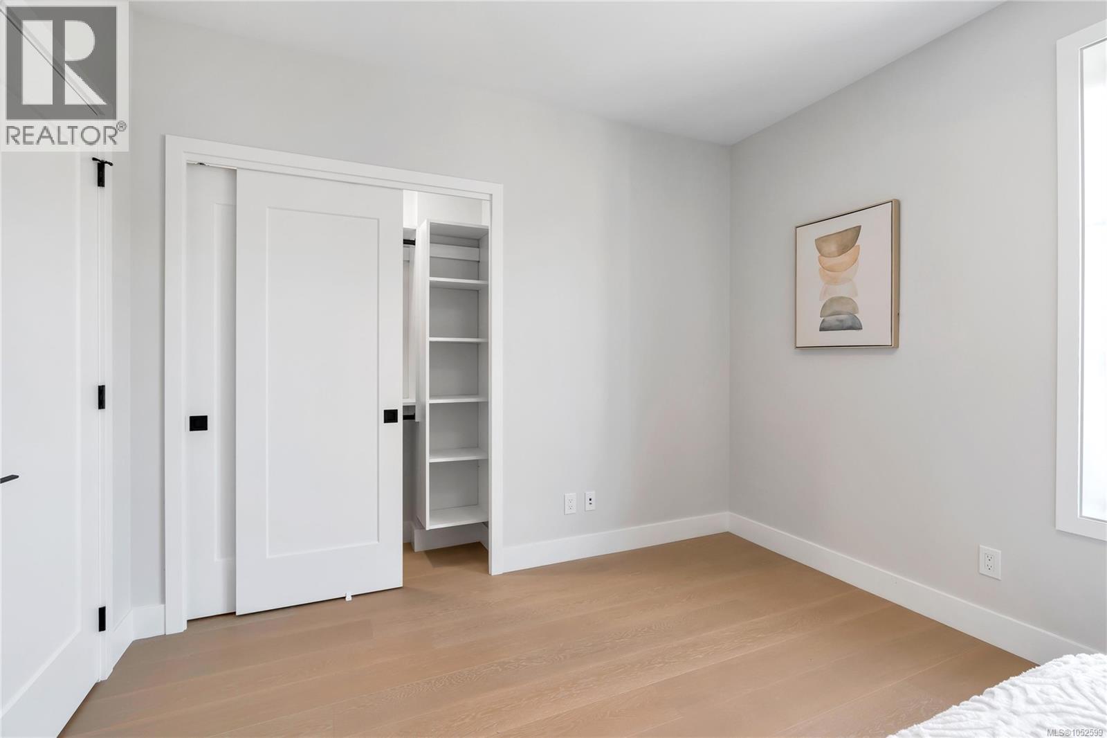 11 2590 Penrhyn St Property Photo 52