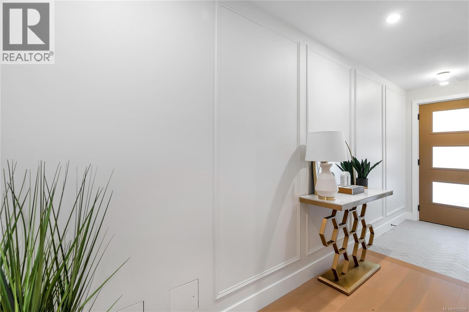 11 2590 Penrhyn St Property Photo 62