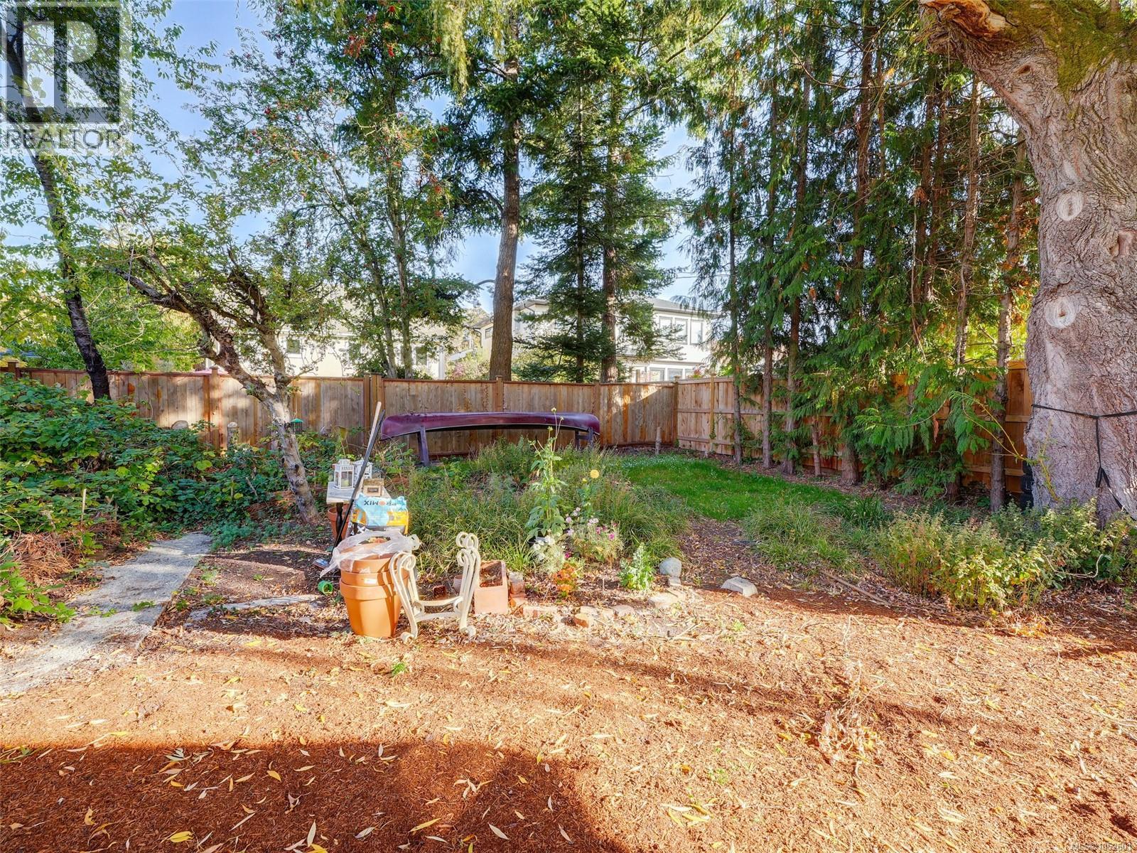 1882 Neil St Property Photo 22