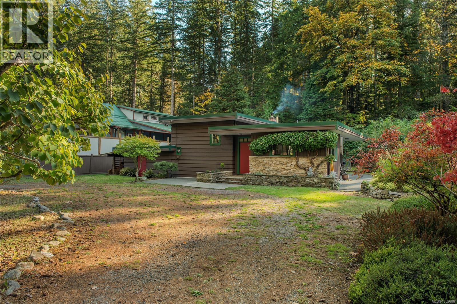 2691 Campbell River Rd Property Photo 2