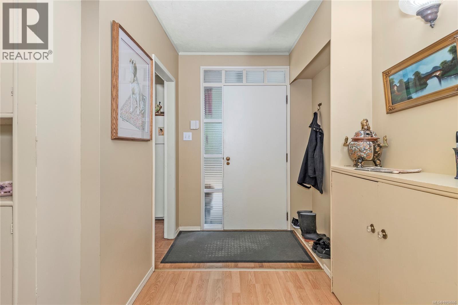 2691 Campbell River Rd Property Photo 5