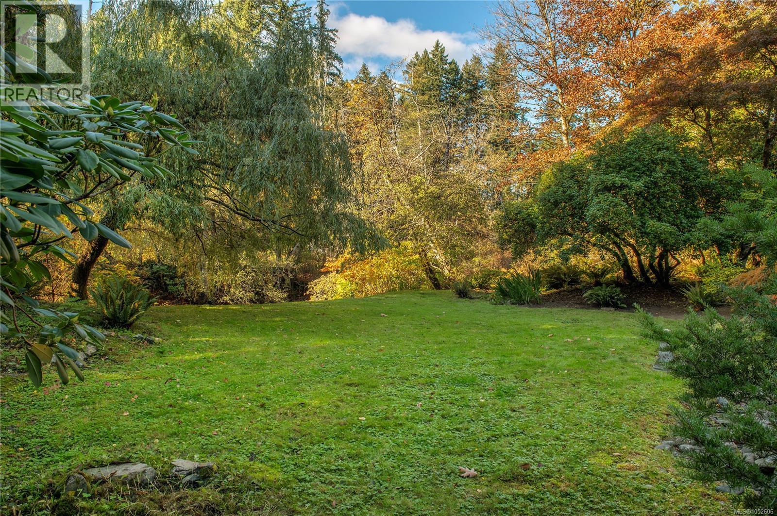 2691 Campbell River Rd Property Photo 43