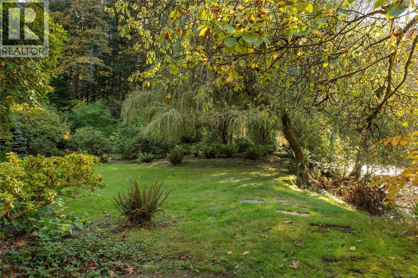 2691 Campbell River Rd Property Photo 44