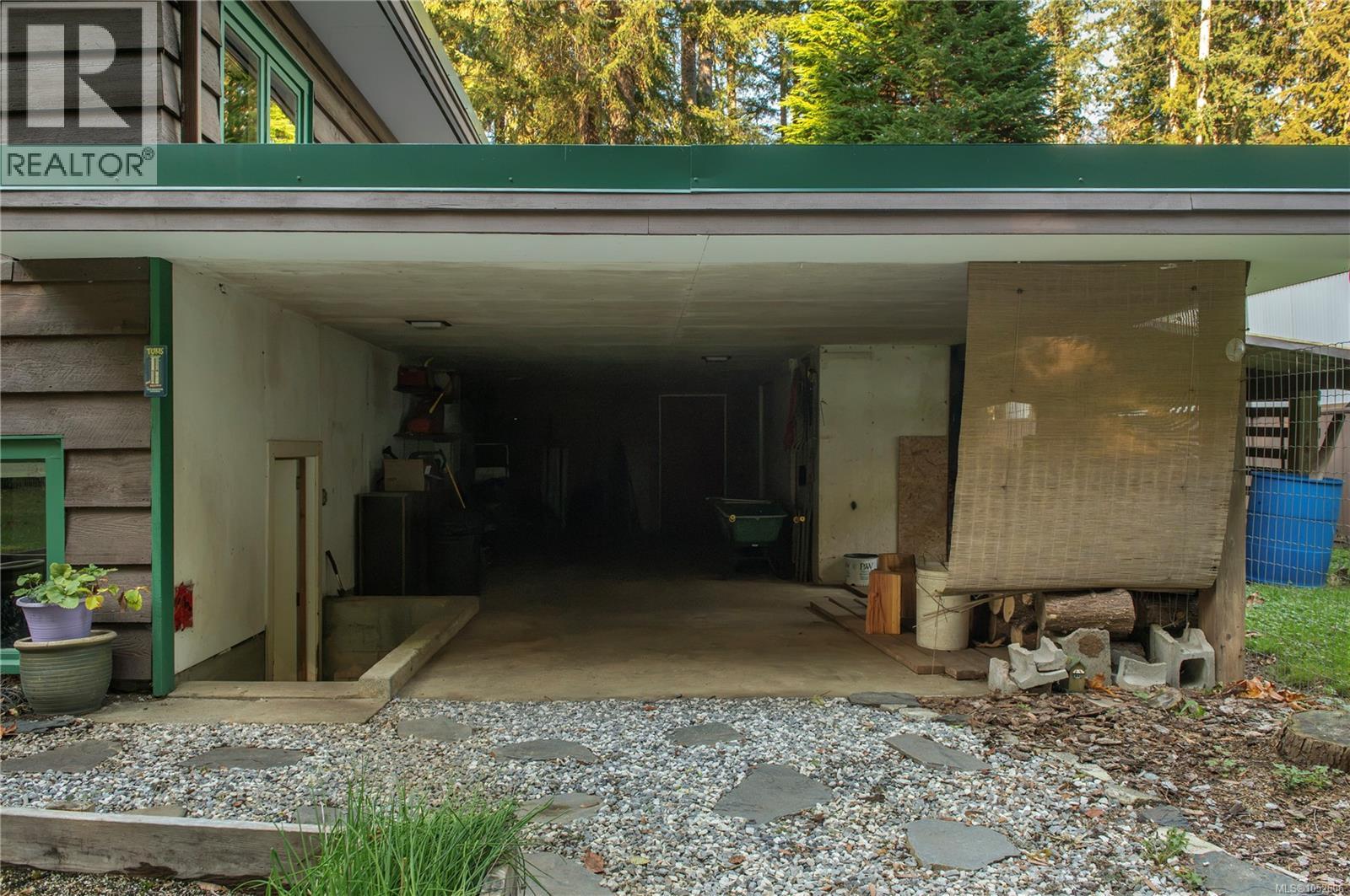 2691 Campbell River Rd Property Photo 58