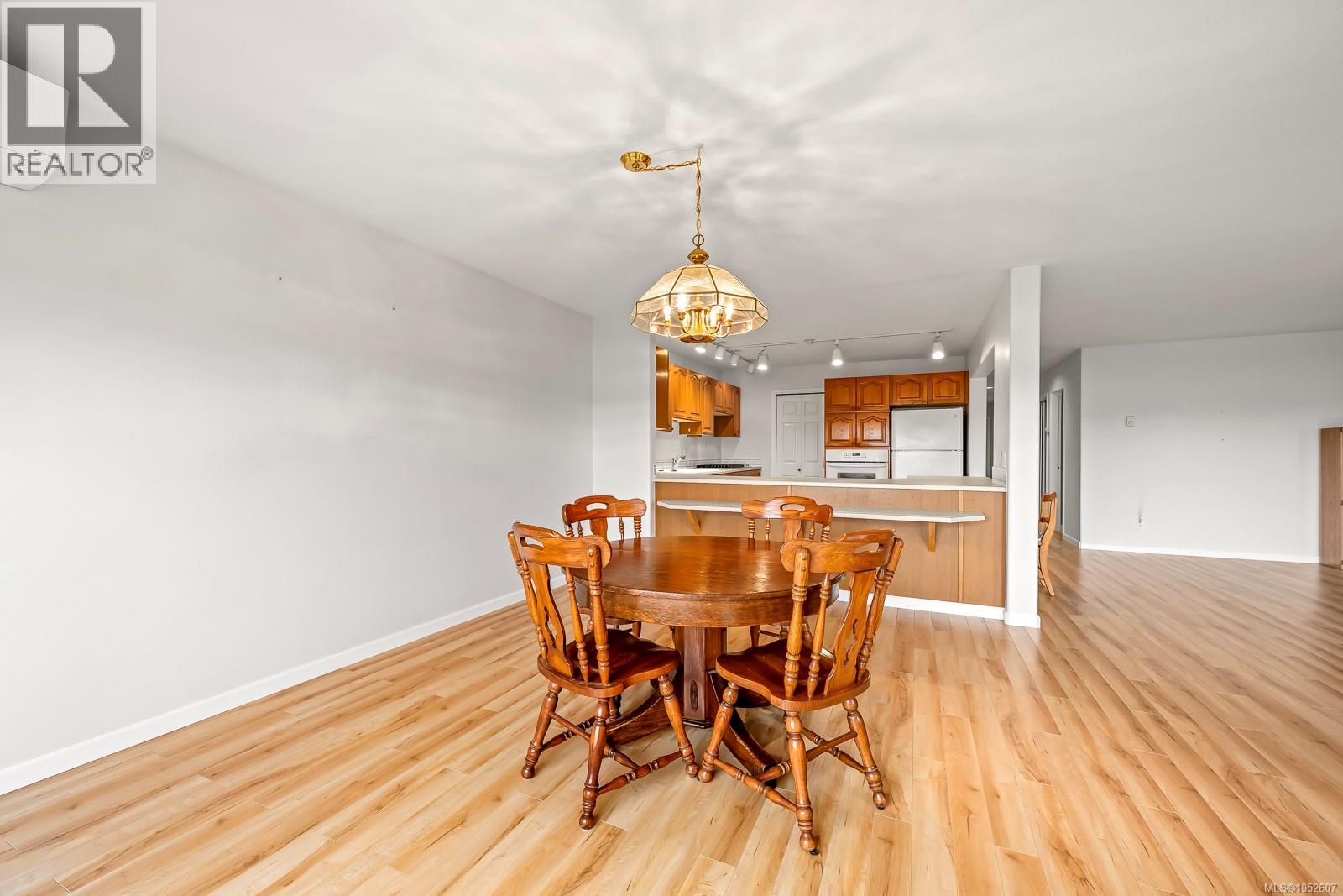 104 2970 Cliffe Ave Property Photo 21