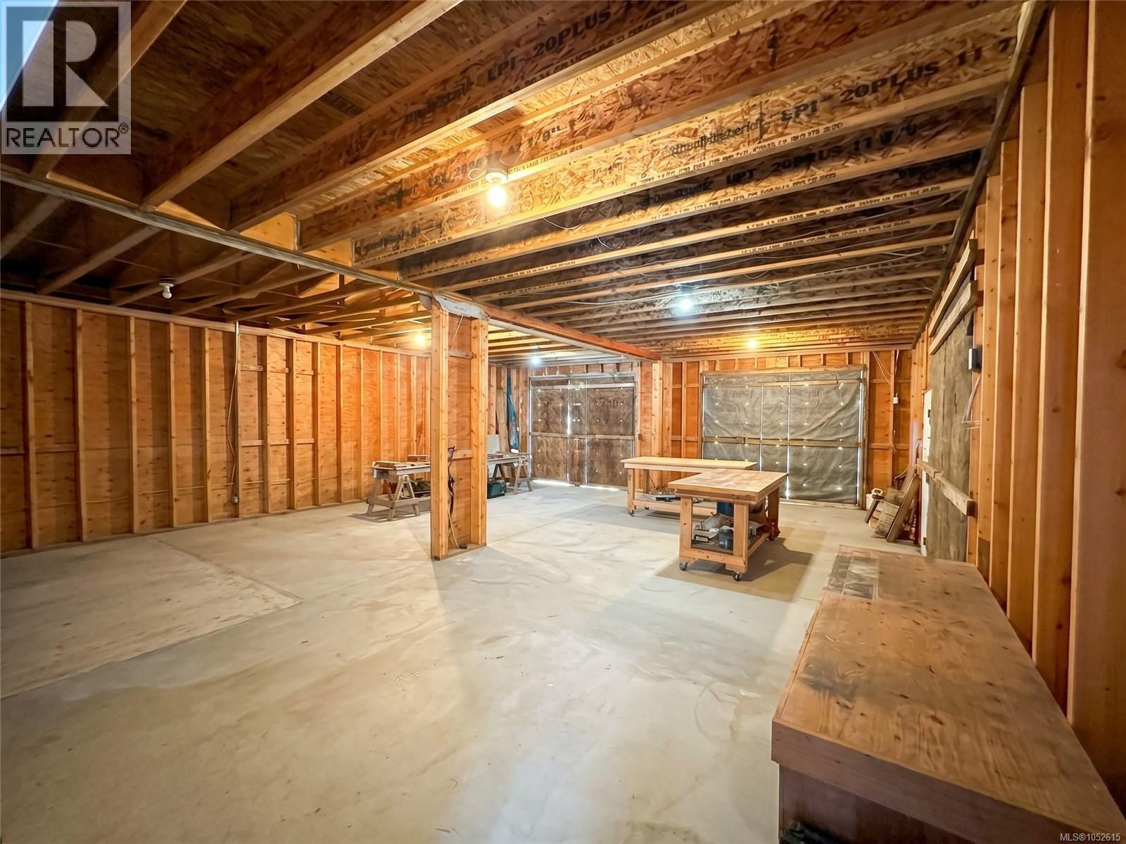 1195 Evergreen Way Property Photo 14
