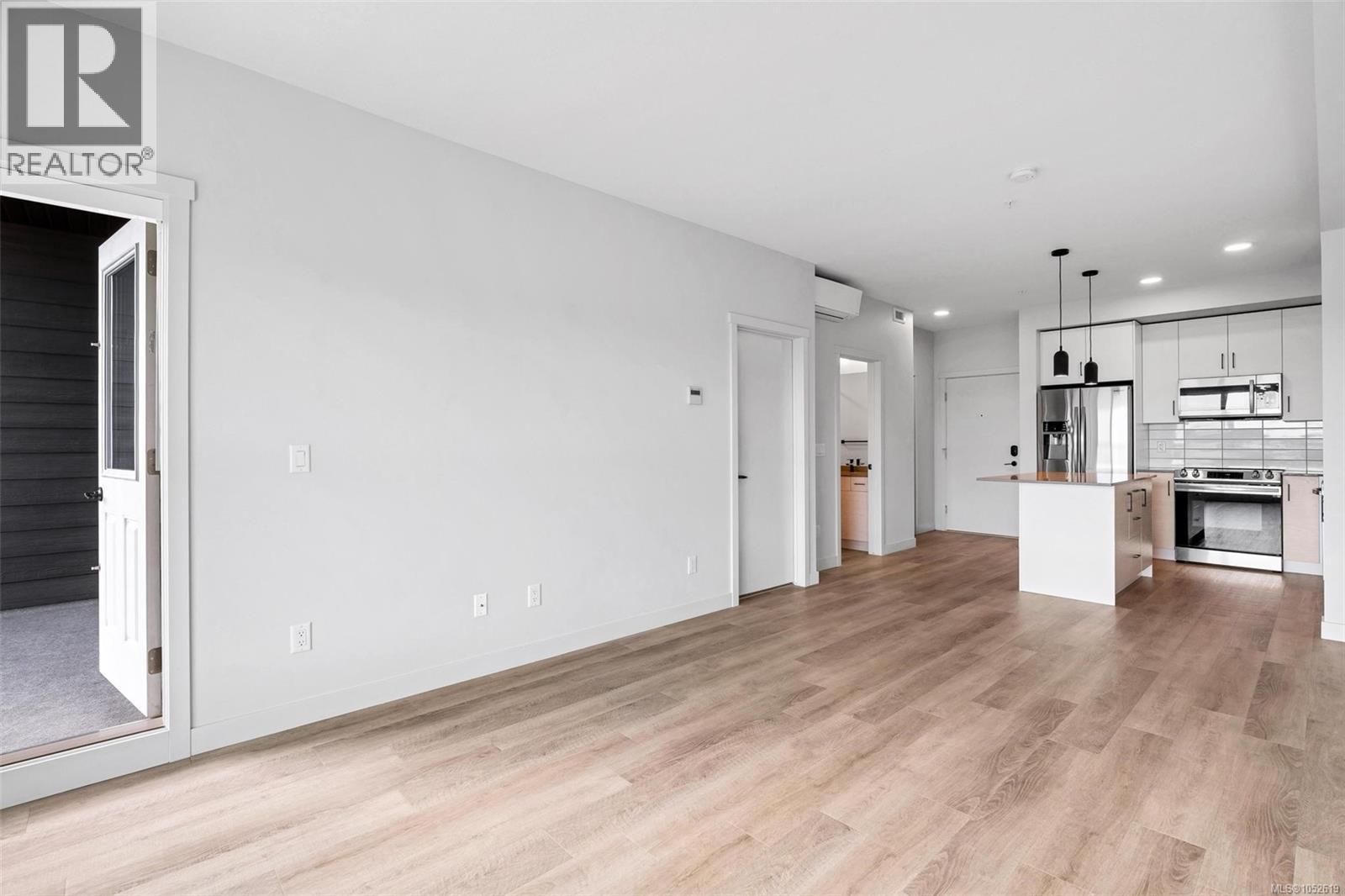 504 2465 Gateway Rd Property Photo 15