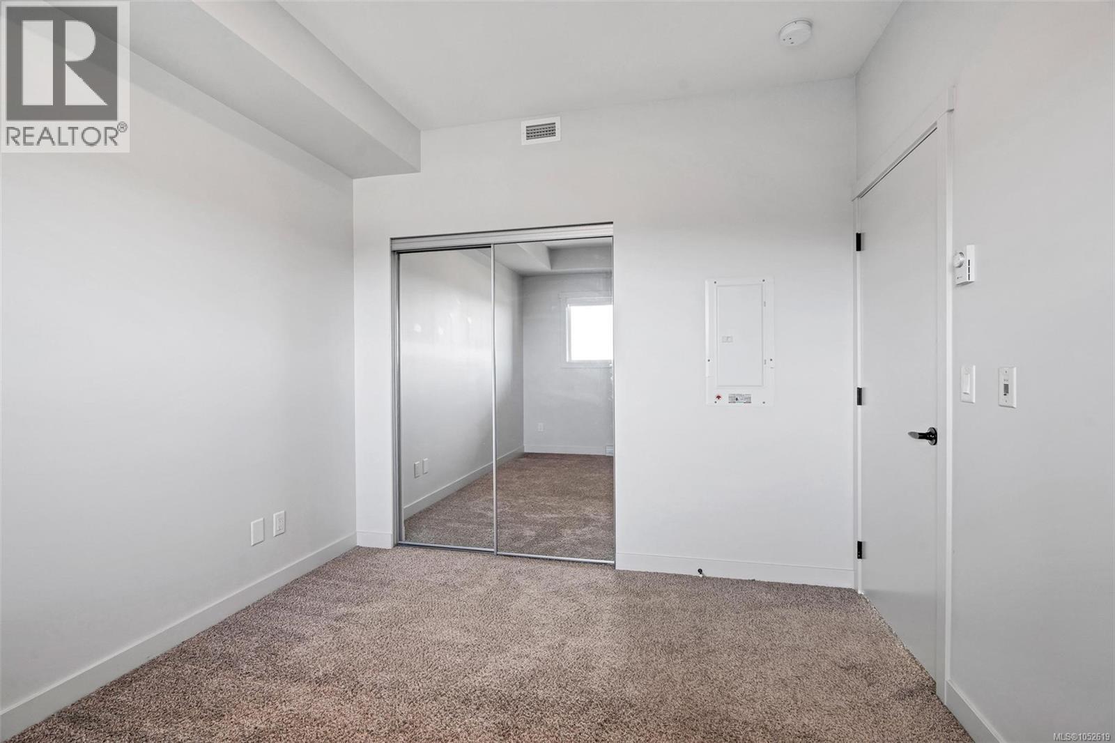 504 2465 Gateway Rd Property Photo 20