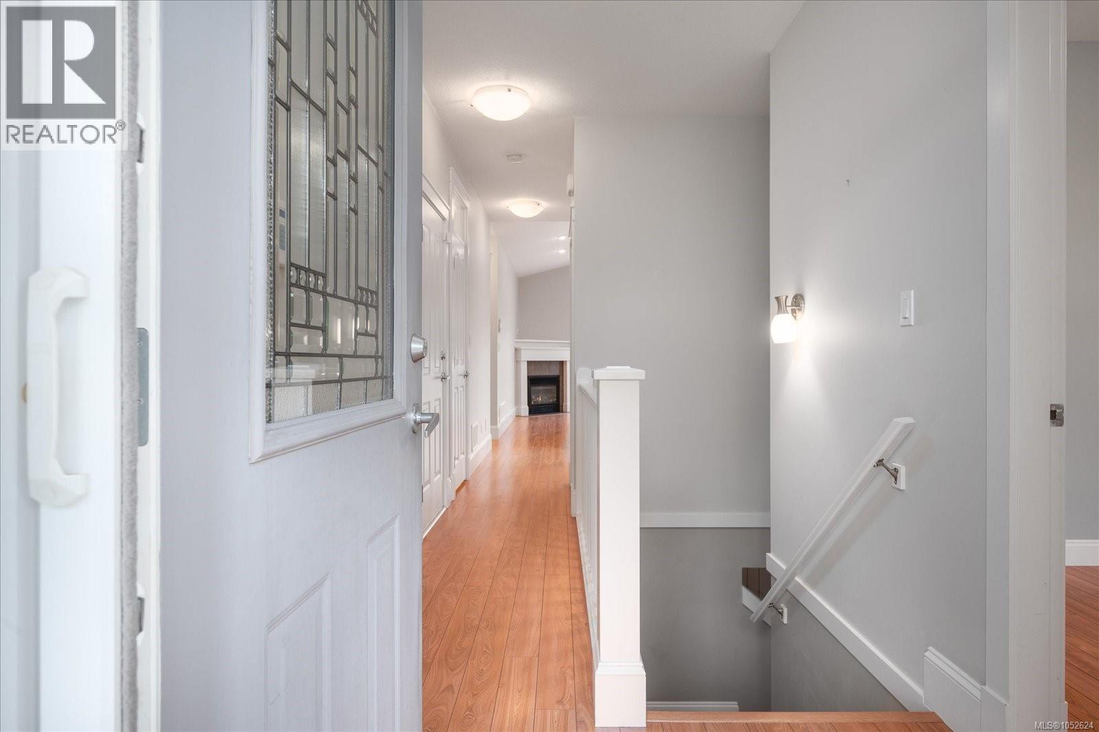 31 3110 Cook St Property Photo 4