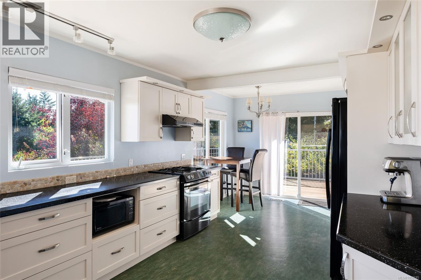 2015 Pauls Terr Property Photo 13