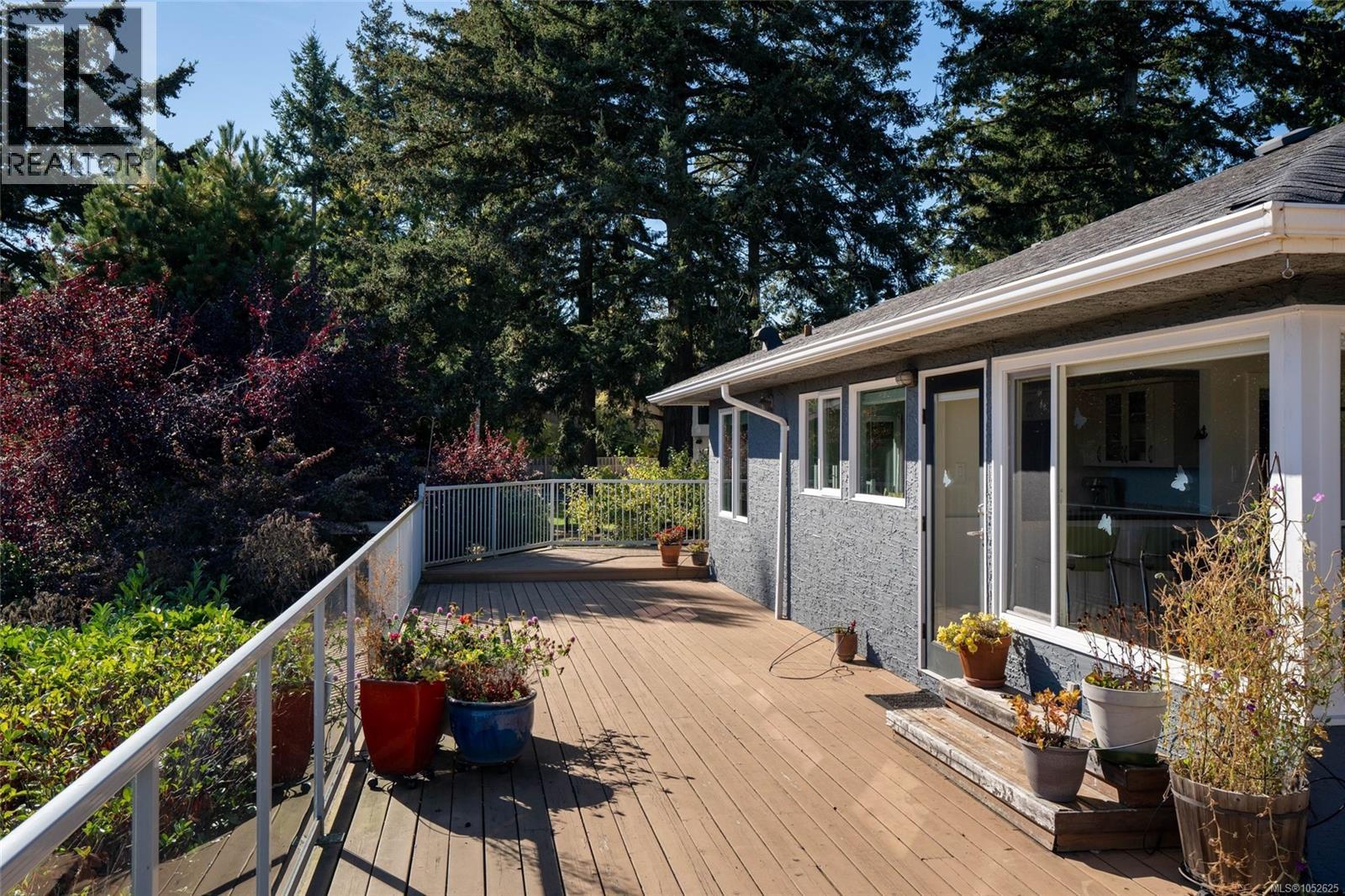2015 Pauls Terr Property Photo 14