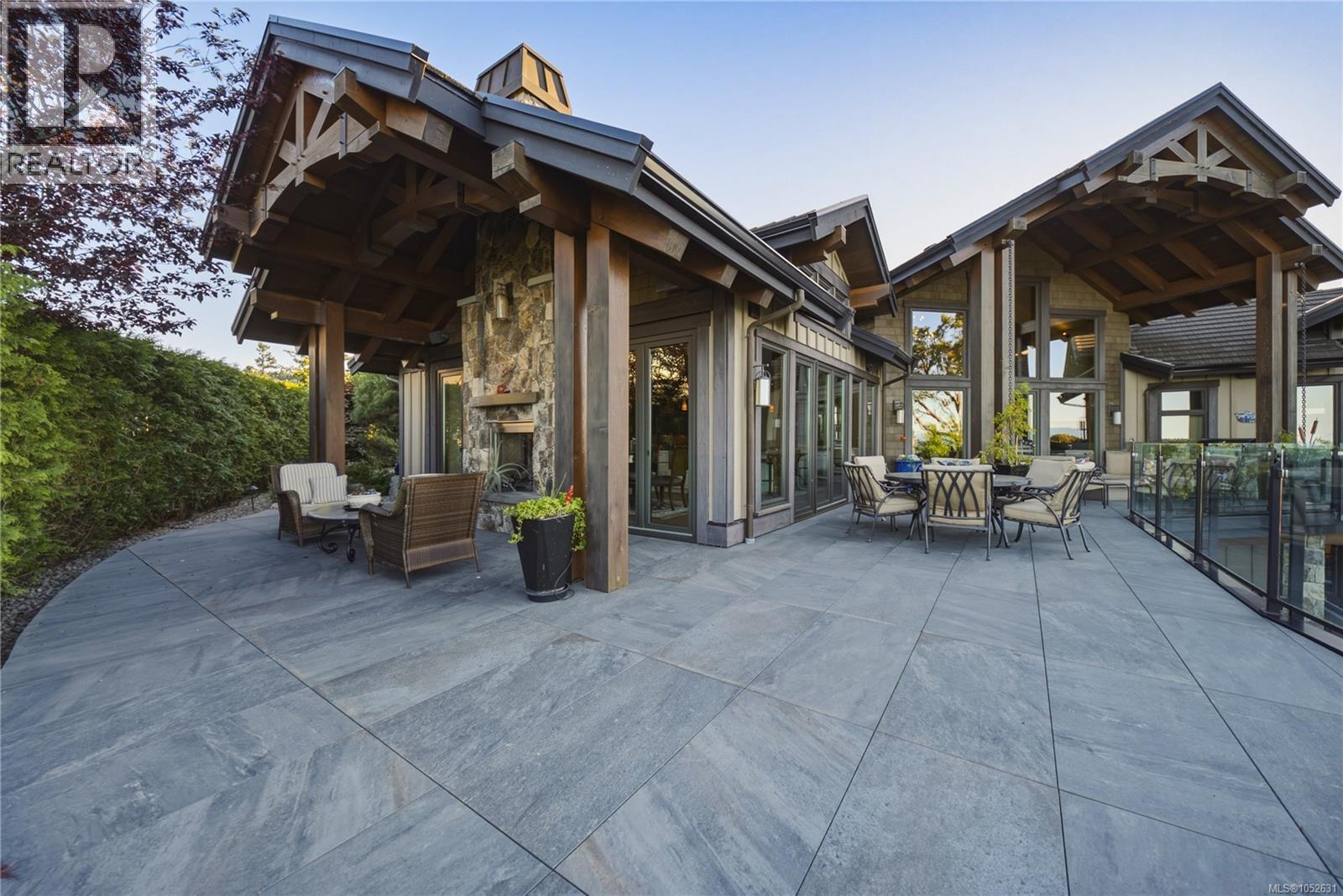 5025 Hinrich View Property Photo 13