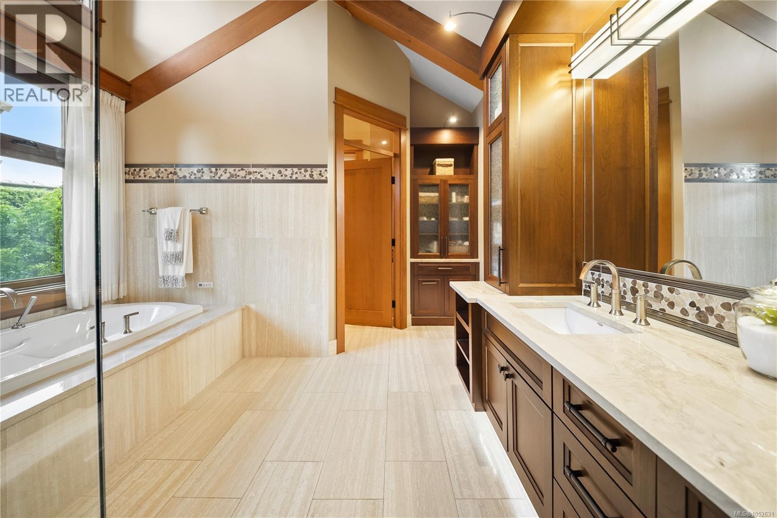5025 Hinrich View Property Photo 63