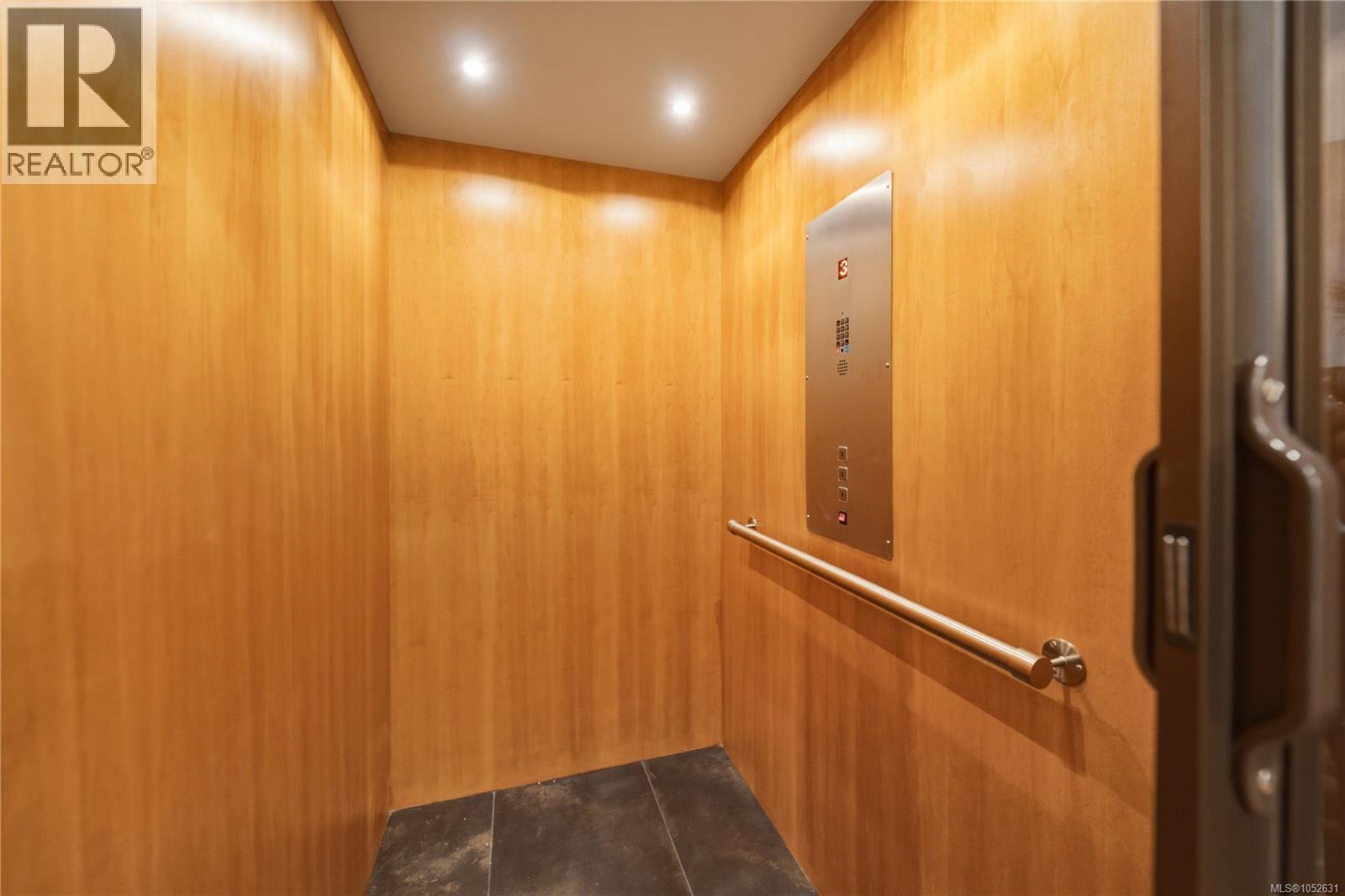 5025 Hinrich View Property Photo 67