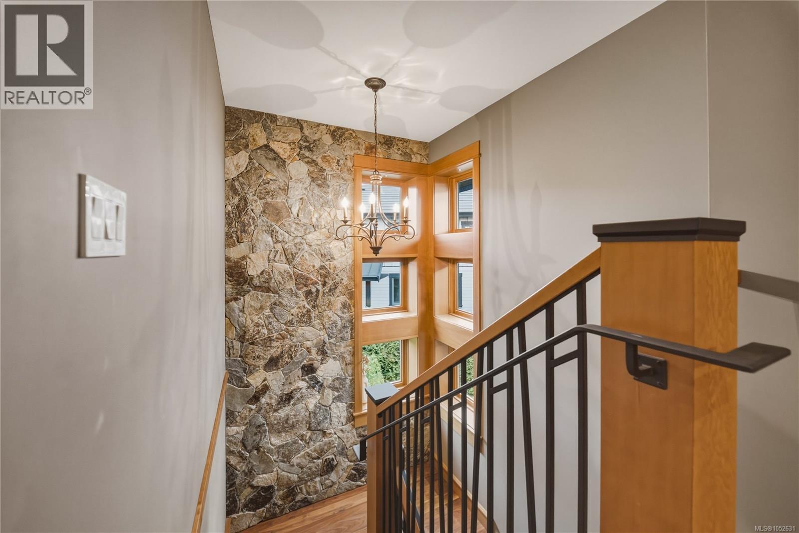 5025 Hinrich View Property Photo 68