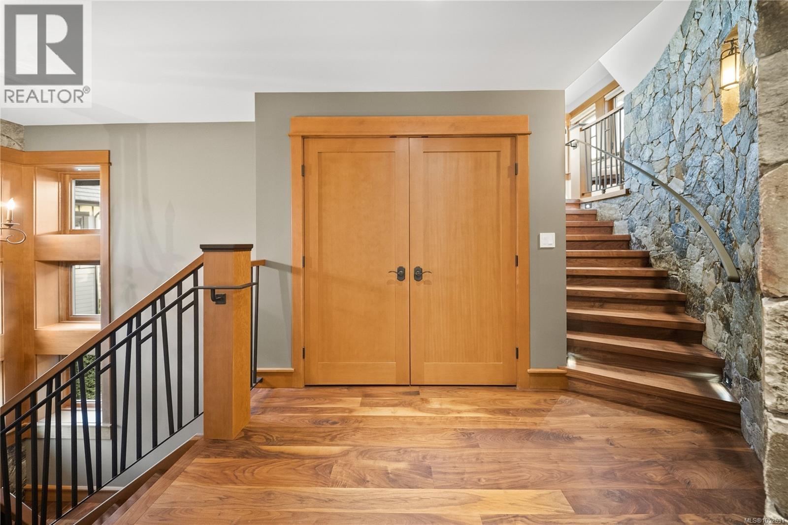 5025 Hinrich View Property Photo 71