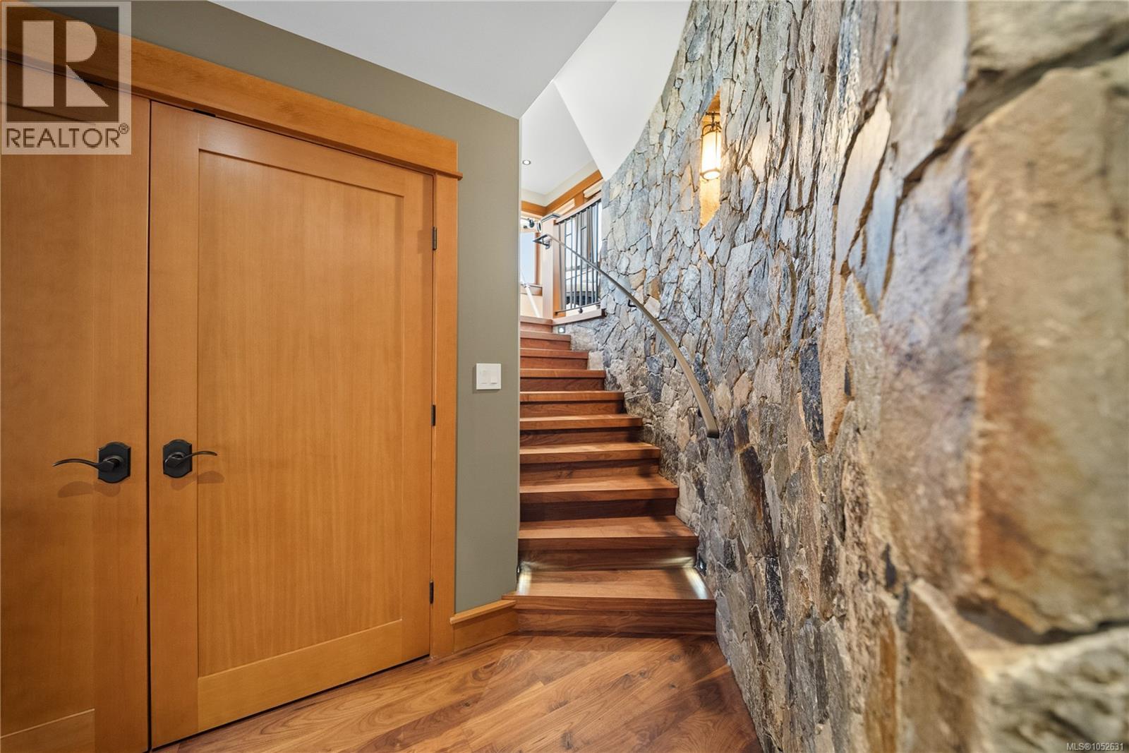5025 Hinrich View Property Photo 73