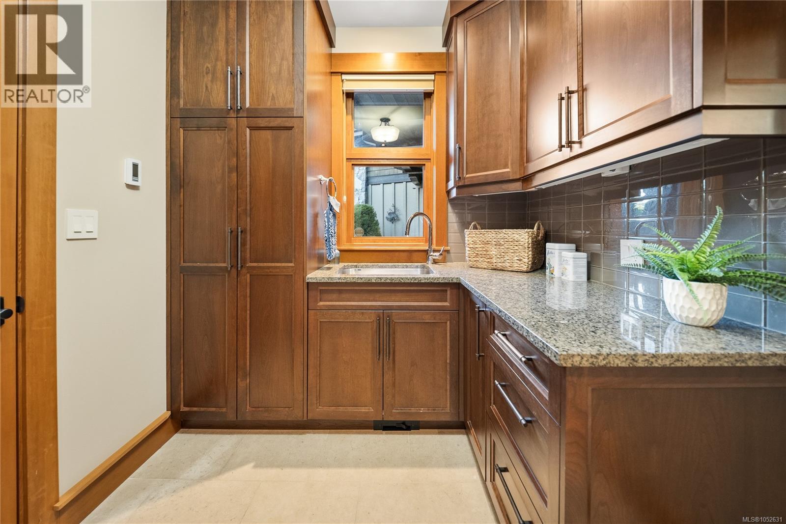 5025 Hinrich View Property Photo 92