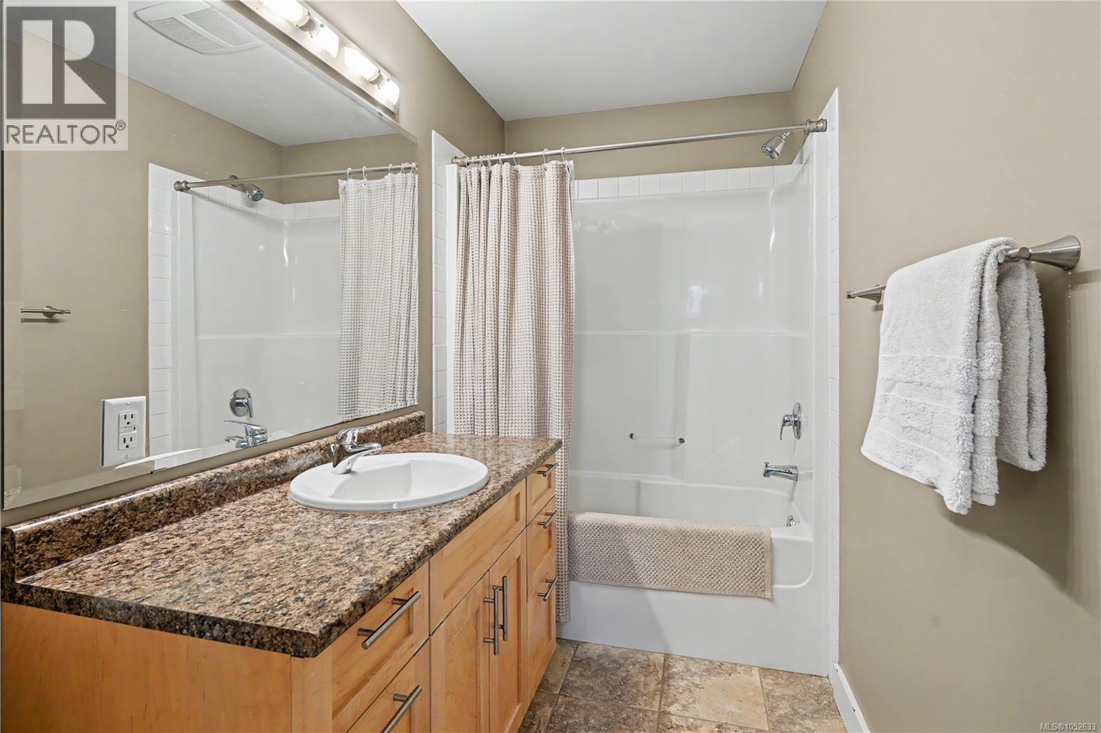 920 Mary St Property Photo 25