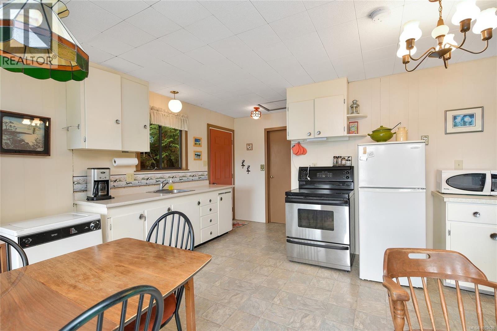 706 Horton Bay Rd Property Photo 14