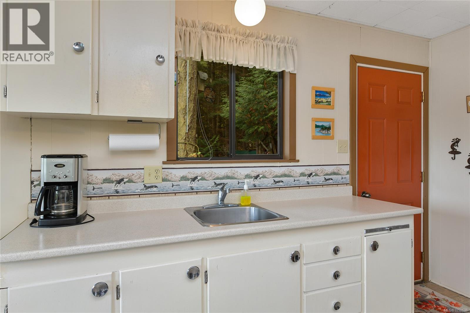 706 Horton Bay Rd Property Photo 15