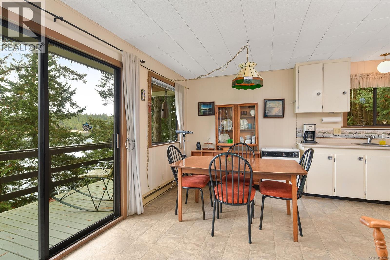 706 Horton Bay Rd Property Photo 16