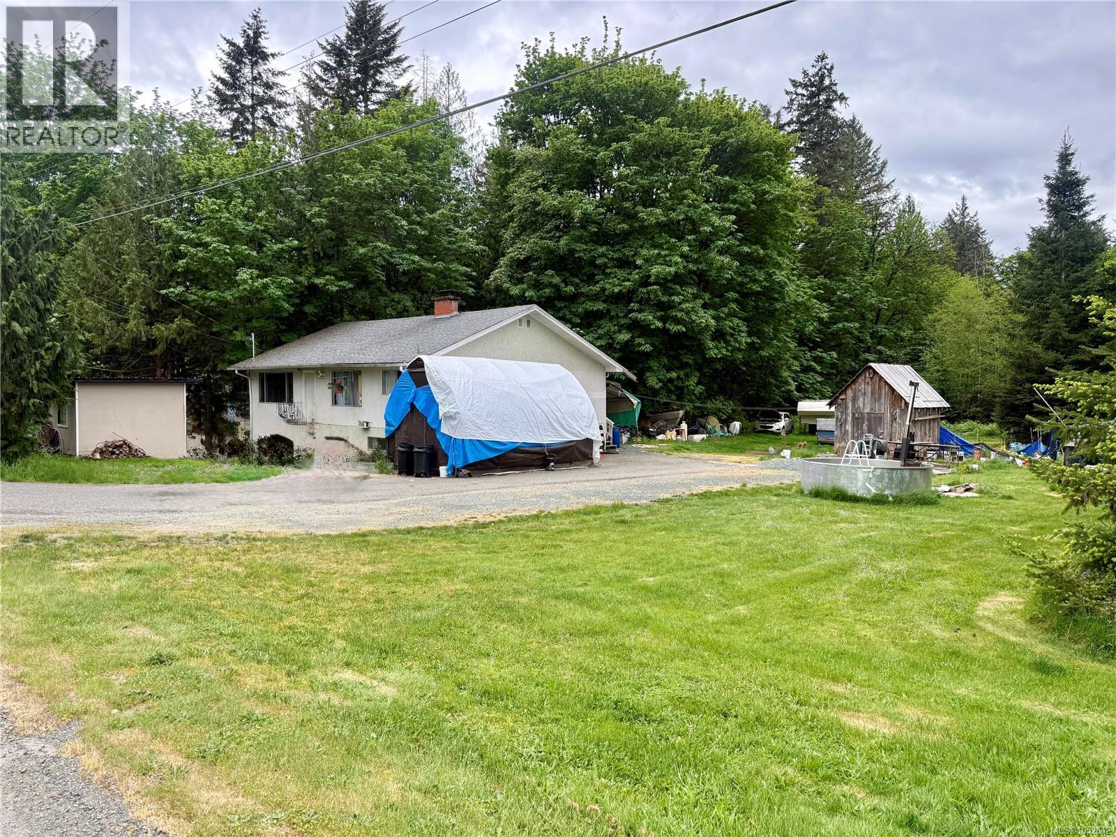 6080 Stuart Ave Property Photo 2