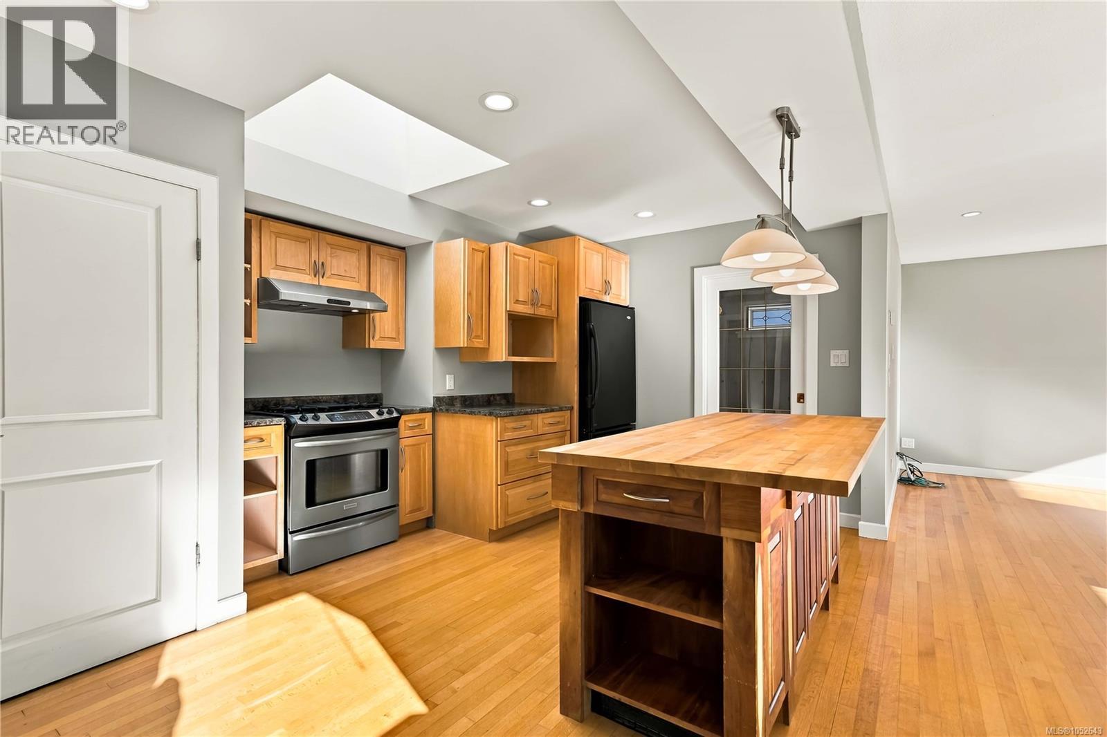 1161 Hadfield Ave Property Photo 27