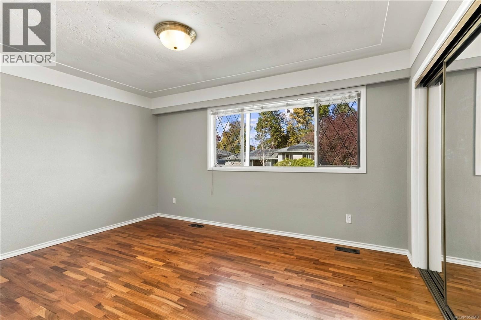 1161 Hadfield Ave Property Photo 35
