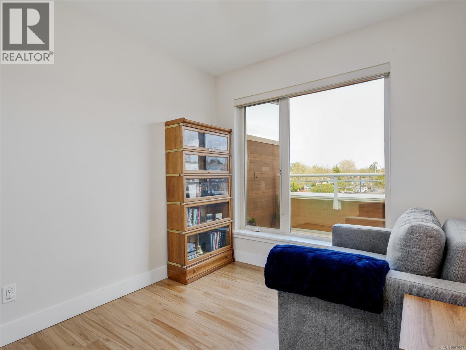 401 7161 West Saanich Rd Property Photo 13