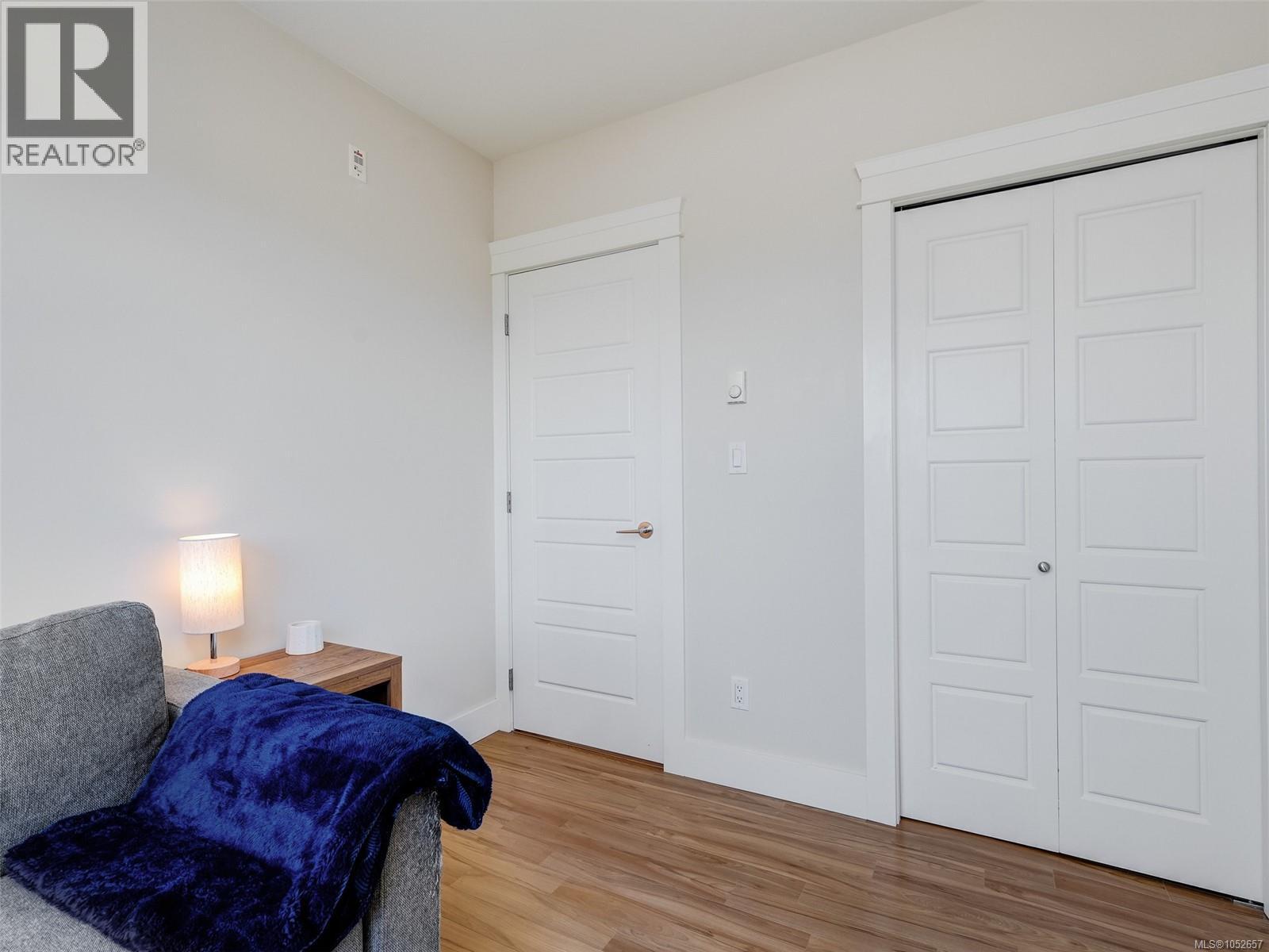 401 7161 West Saanich Rd Property Photo 14