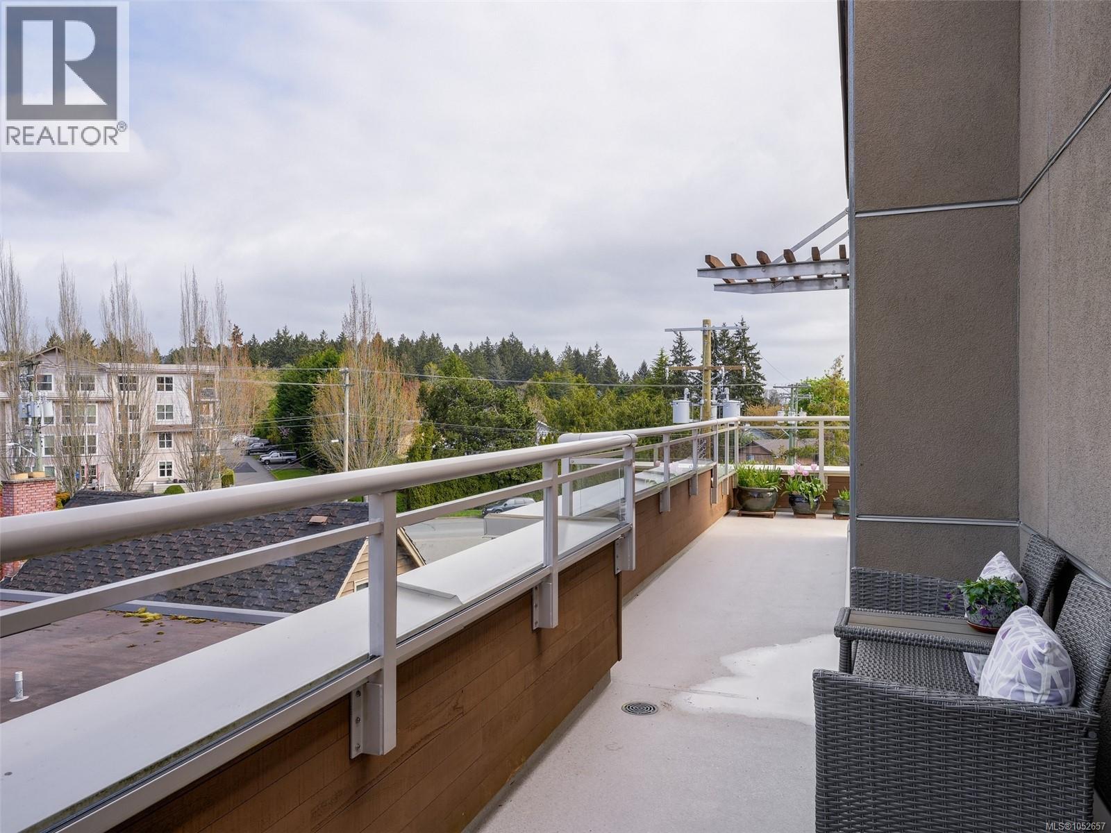 401 7161 West Saanich Rd Property Photo 23