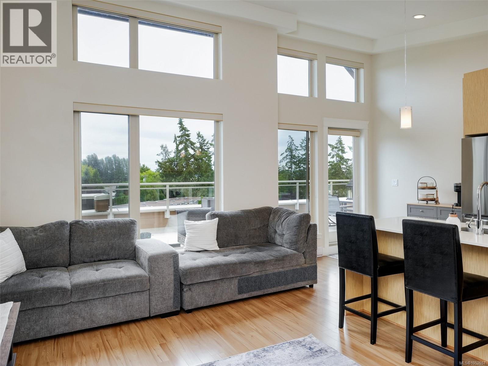 401 7161 West Saanich Rd Property Photo 26