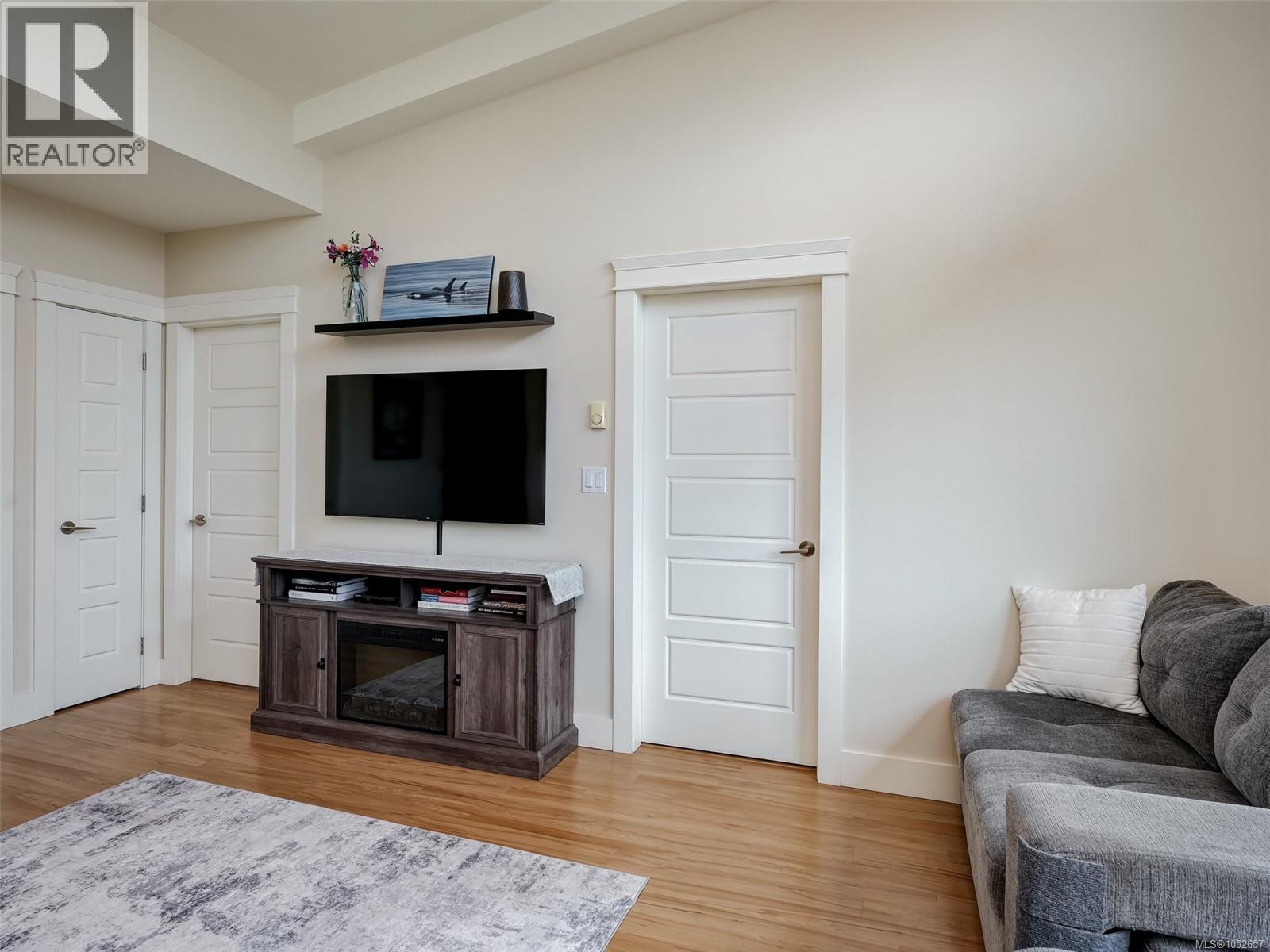 401 7161 West Saanich Rd Property Photo 27