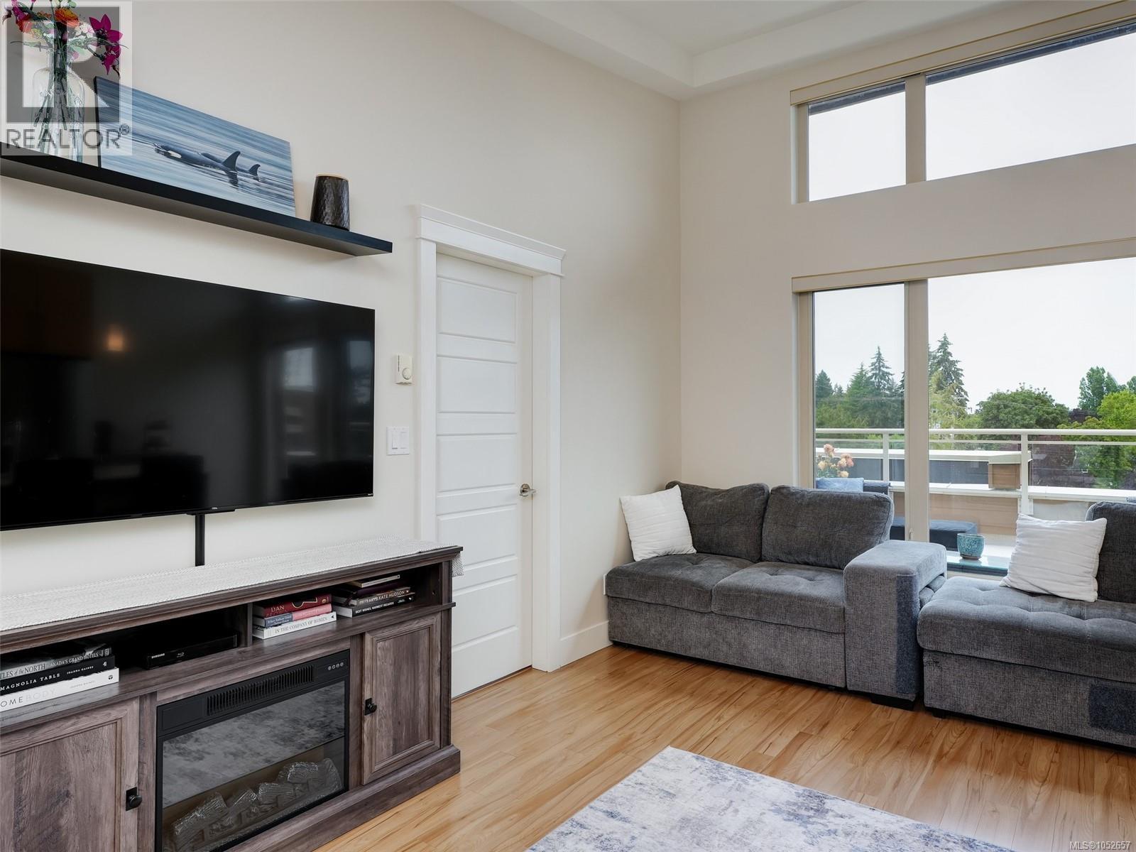 401 7161 West Saanich Rd Property Photo 29