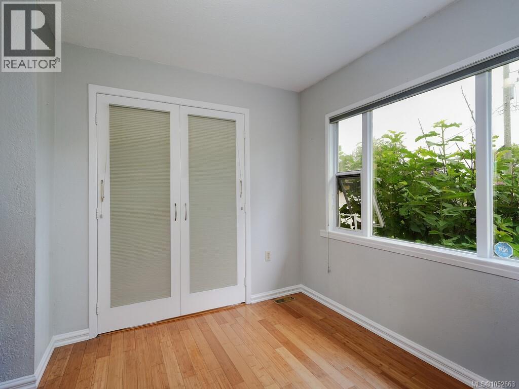 915 Inskip St Property Photo 12