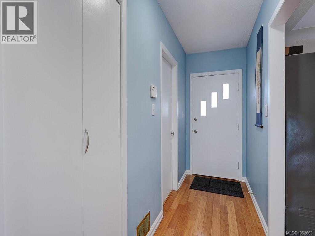 915 Inskip St Property Photo 13