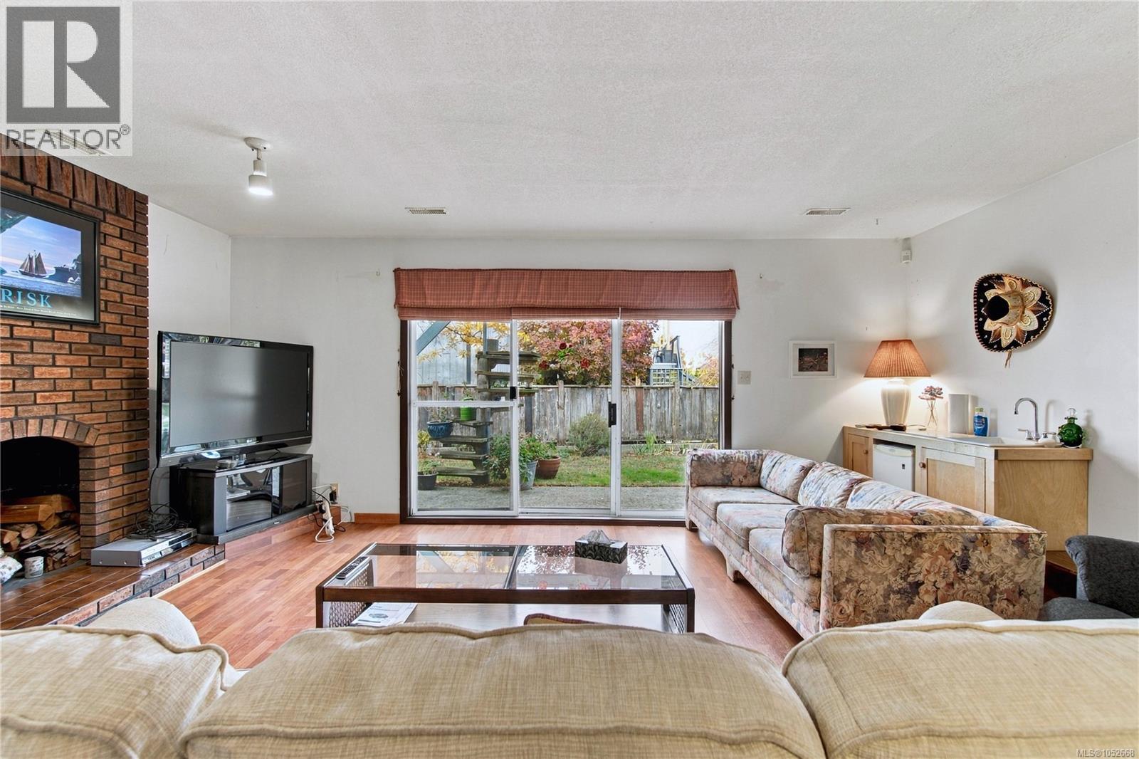 6728 Medd Rd Property Photo 5