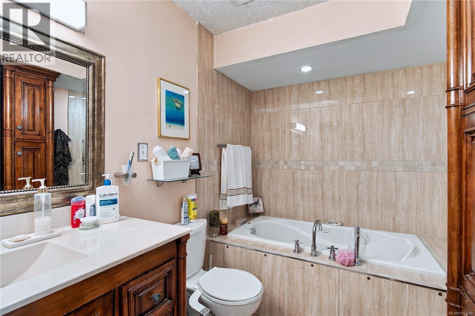 6728 Medd Rd Property Photo 12