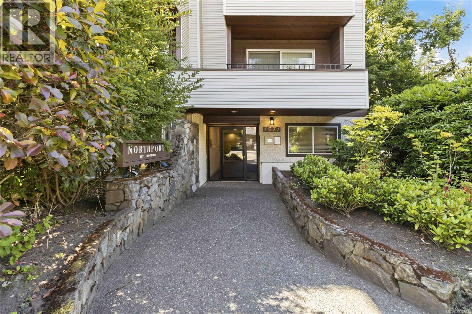401 1571 Mortimer St Property Photo 4