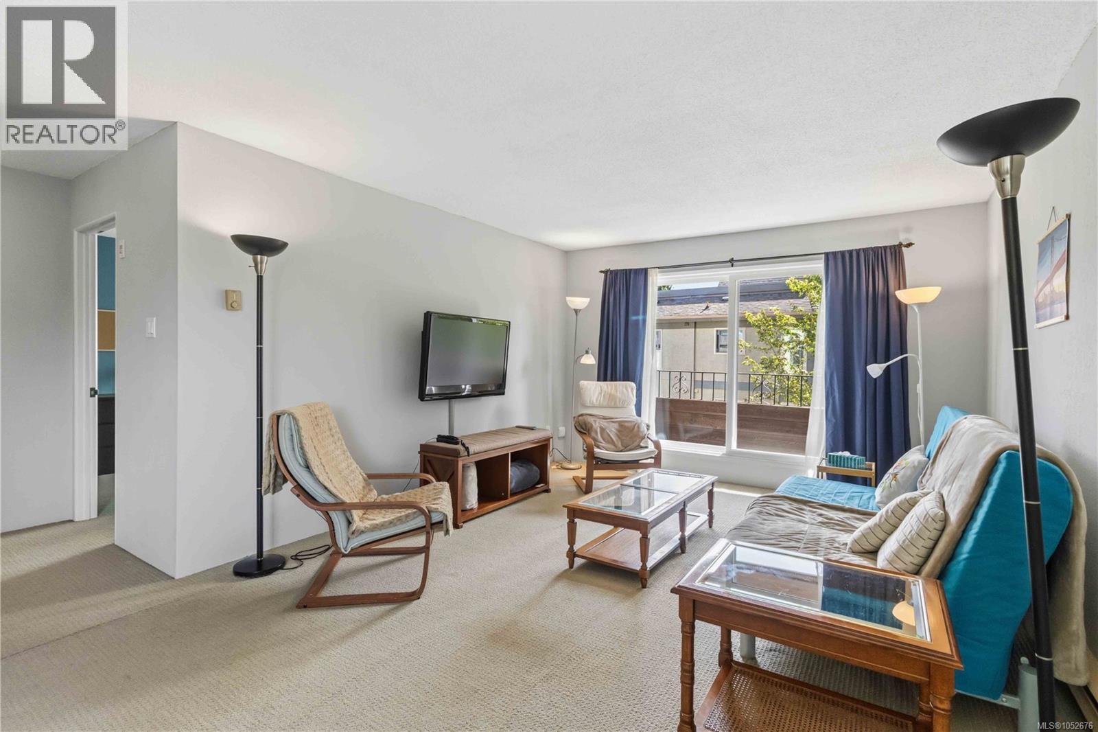 401 1571 Mortimer St Property Photo 8