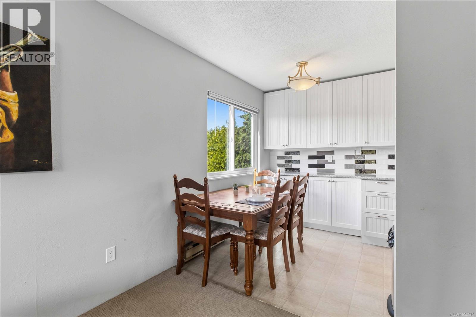 401 1571 Mortimer St Property Photo 11