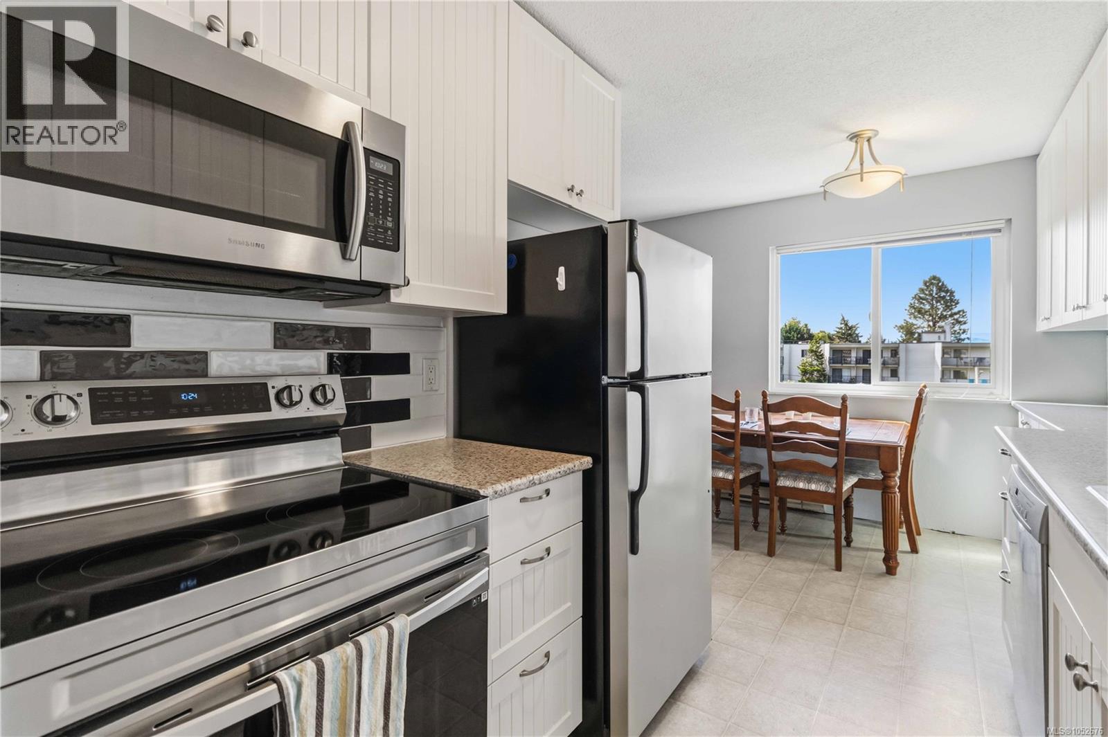 401 1571 Mortimer St Property Photo 14