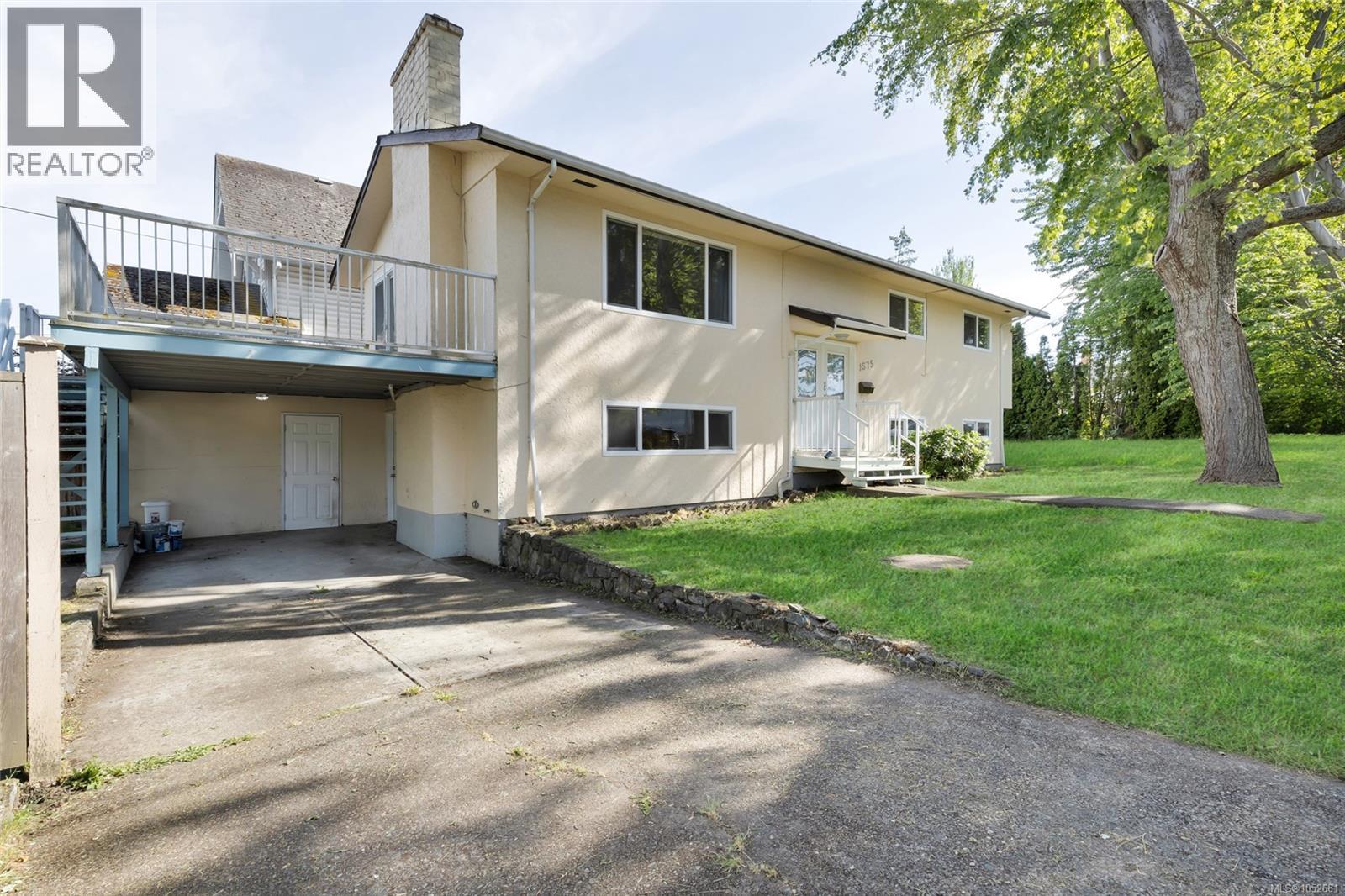 1575 Burton Ave Property Photo 1