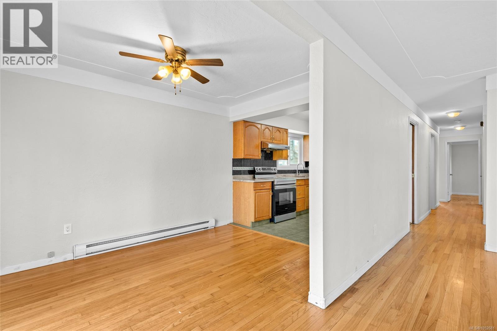 1575 Burton Ave Property Photo 7